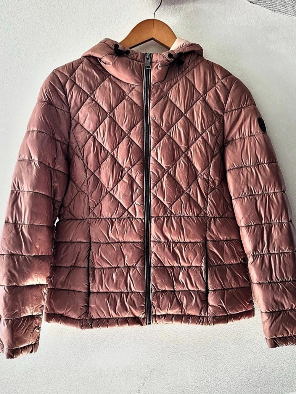 Noize Quilted Hooded Puffer Jacket in Pink Great Condition